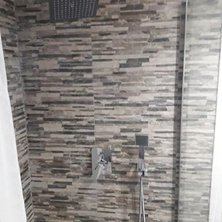 Number 32 Apartment